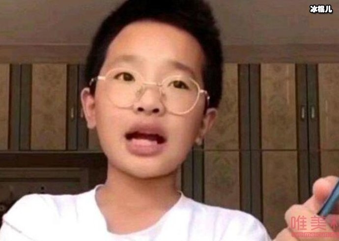 钟美美13岁男孩拒100万诱惑,纠结心被妈妈一语道破妈妈三观绝了