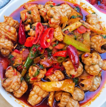 这家的儿肠火锅自成一派