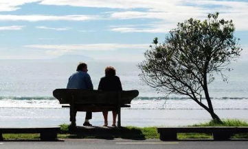 想长寿?来听听这位百岁老人的长寿之道的图片 想长寿?来听听这位百岁老人的长寿之道