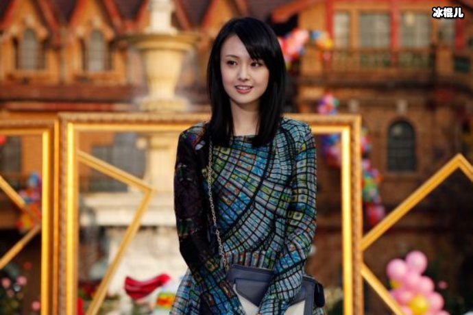 郑爽挑战跳芭蕾,就像流星雨般美丽震撼青春靓丽