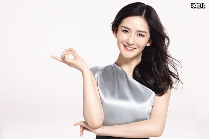 谢娜晒视频给何炅送跨年相拥:今年都不会少哟