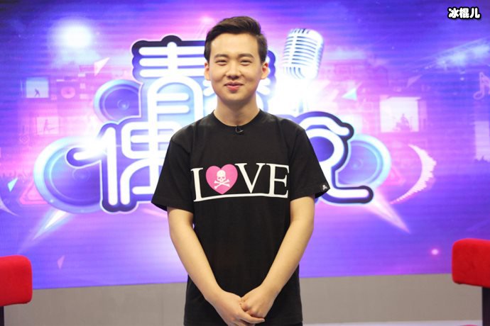 说相声也是豪门郭麒麟开豪车被质疑,郭德纲护子回怼网友