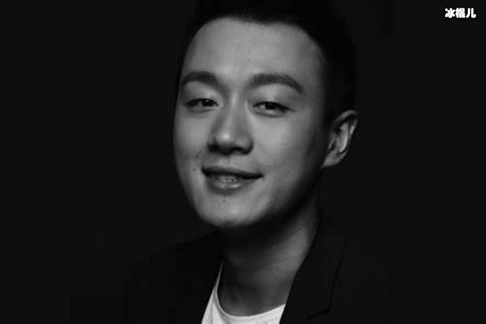 佟大为女儿采访小罗伯特唐尼,表现落落大方让人羡慕