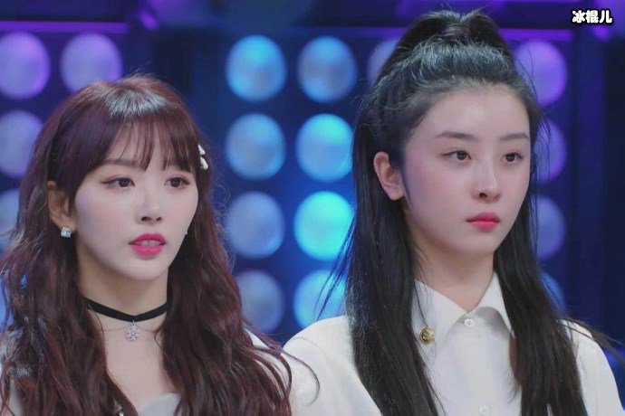 赵小棠舞台发表感言直言感谢段小薇小组,网友表示真是个高情商女
