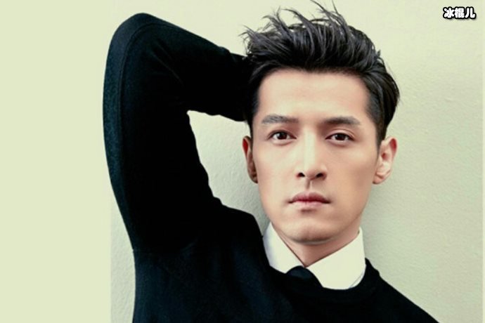 网友机场偶遇胡歌,晒出生图后网友:真的是37岁吗?