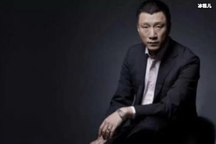 六人帮三个将同框出现,孙红雷喊话张艺兴