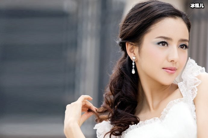 好的婚姻不是单方面一味的复出,佟丽娅自信了陈思诚怕了