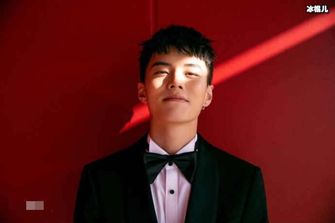 何与是怎么出道的? 何与是哪家公司的艺人演过哪些么作品