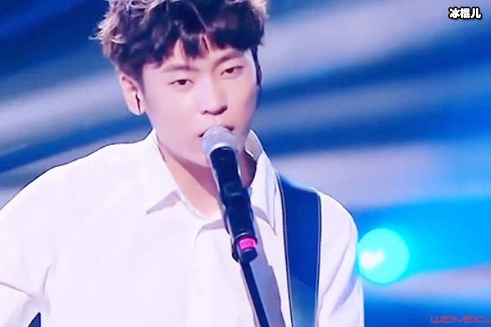 知名歌手突出意外导致原定演唱会推迟,网友:我们可以等