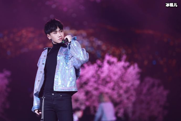 汪苏泷信心满满演奏乐器,声音一出嘉宾们的表情耐人寻味