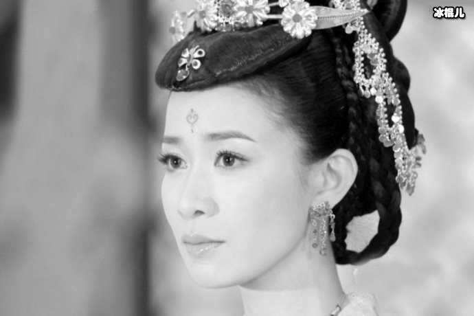 佘诗曼私下生活揭秘TVB老戏骨亮相回忆满满,讨论话题太劲爆