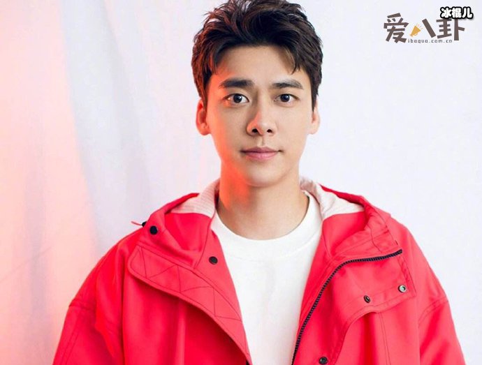 李易峰被曝有孩子了!曝李易峰关注育儿博主老婆资料