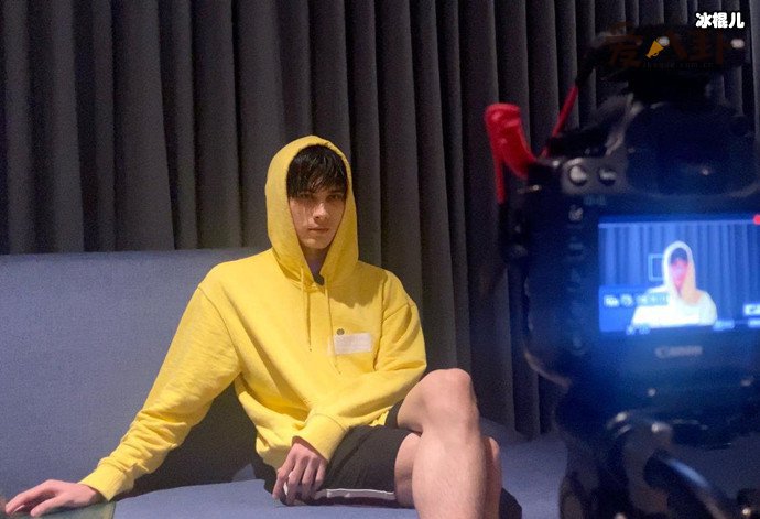 韩美娟连麦被拒绝后暗讽利路修耍大牌,被网友质疑蹭热度道歉