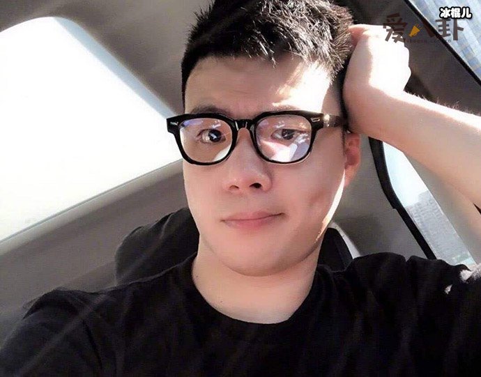 黄毅清家境如何? 为何他能与王思聪在娱乐圈这么刚