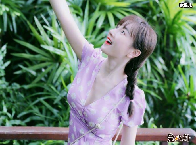 演员张檬被曝年龄造假, 家庭背景曝光爸爸身份不一般!