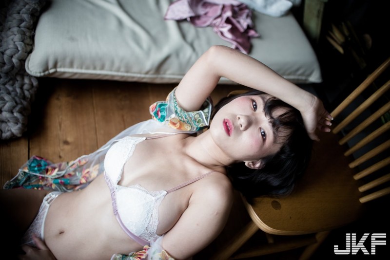 放學後的愛慾時光！爆乳妹「于心」挑戰誘惑尺度，場面讓人蠢蠢欲動！